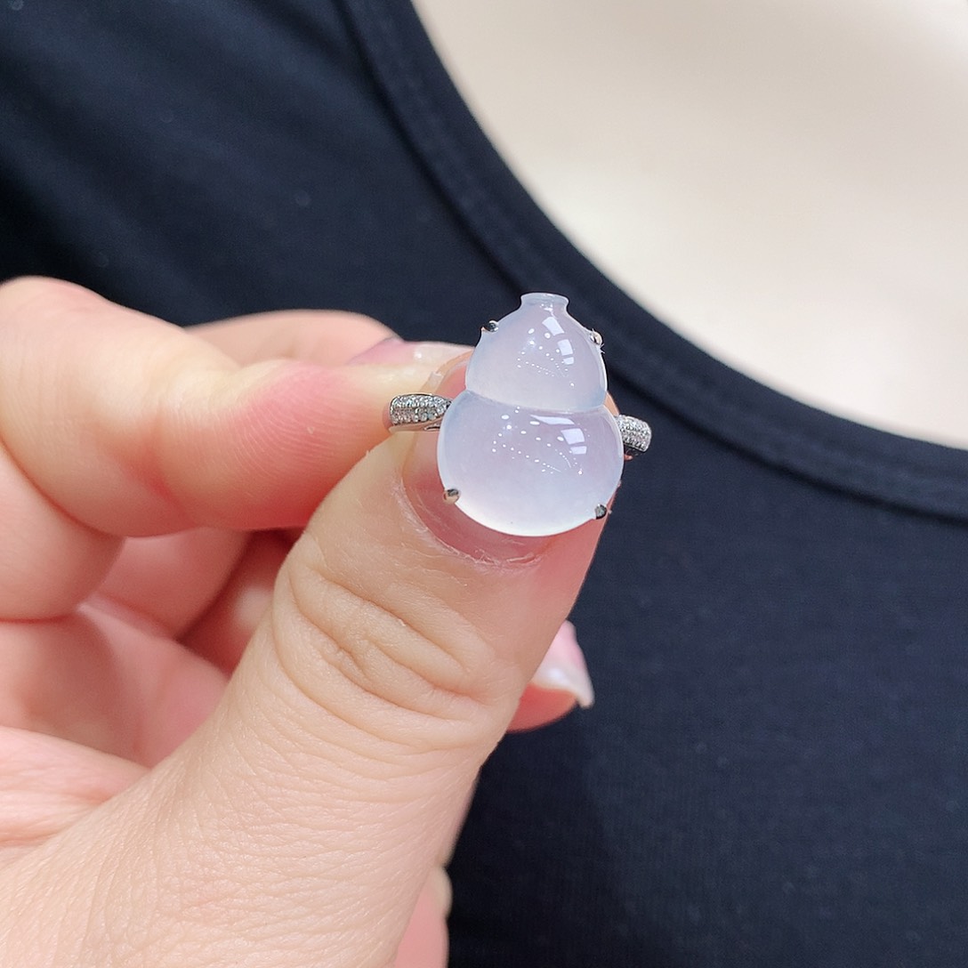 翡翠戒指18K金镶嵌葫芦