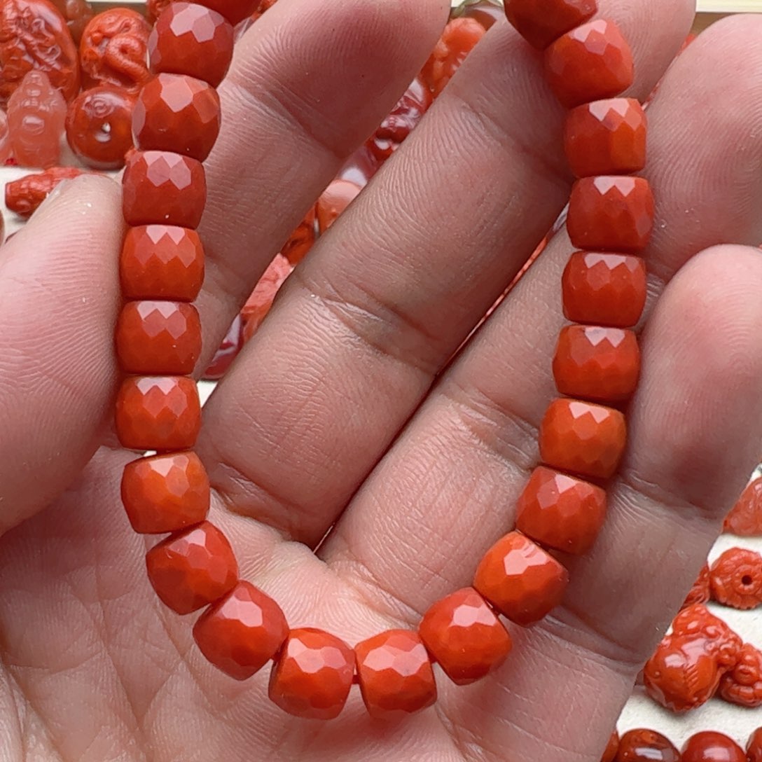 南红玛瑙配饰未镶嵌