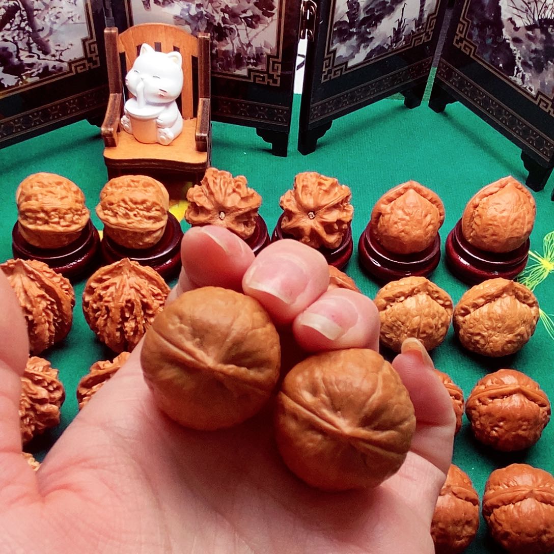 文玩核桃把件青龙珠