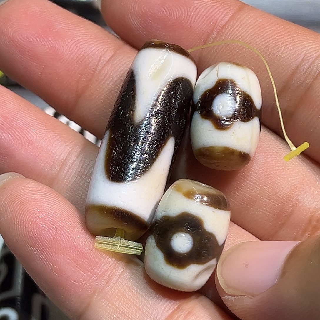 不***晕玛瑙/玉髓颈饰未镶嵌