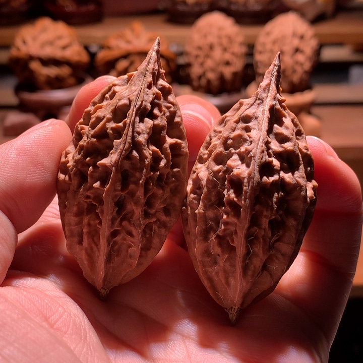 虎***子吊坠文玩核桃楸玥核93水尖