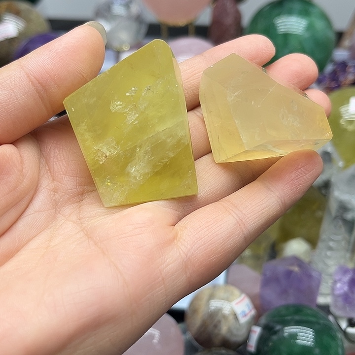未镶嵌珠宝半成品水晶118克黄水晶随形
