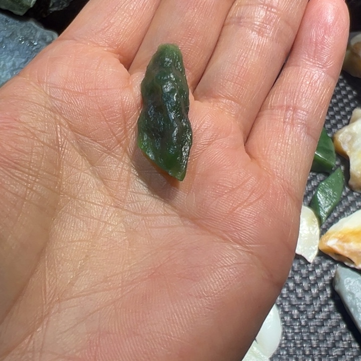 和田玉（糖玉）未镶嵌颈饰