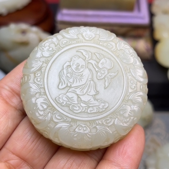 和田玉颈饰未镶嵌再*端