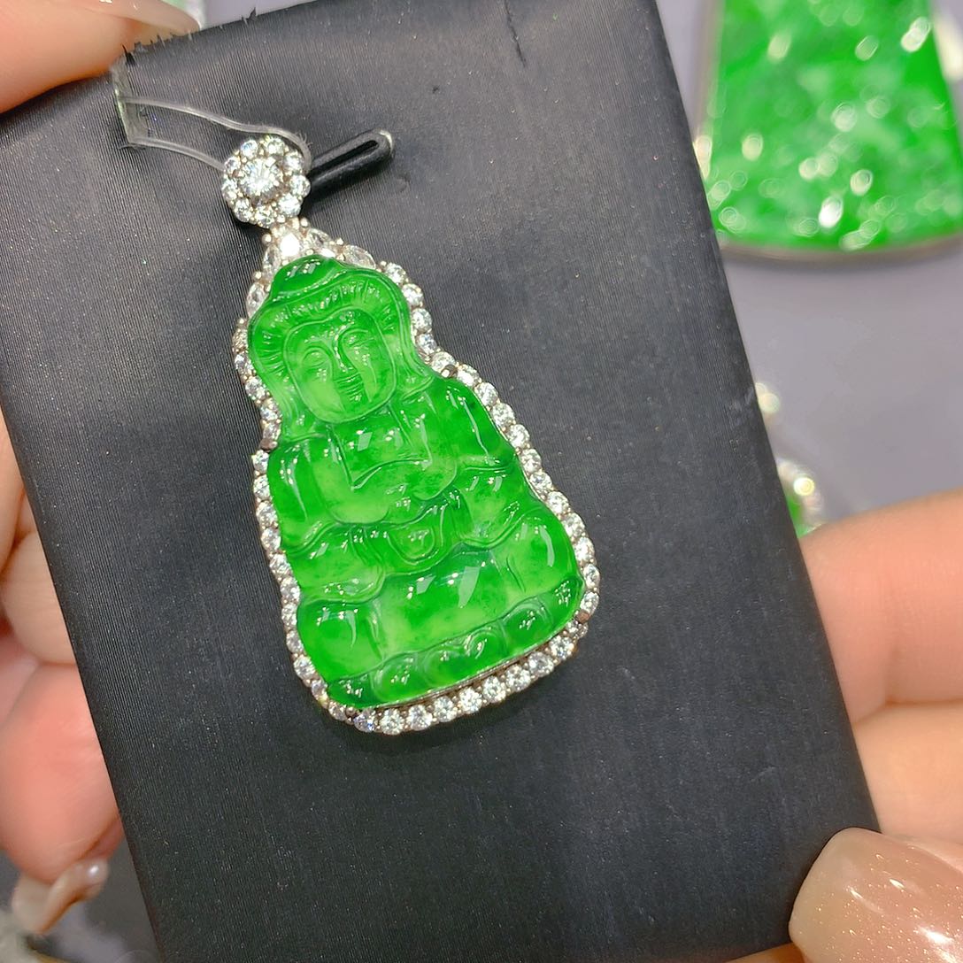 翡翠吊坠(赠链)银S925镶嵌0888