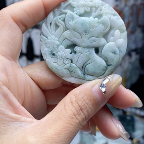 翡翠颈饰未镶嵌翡翠