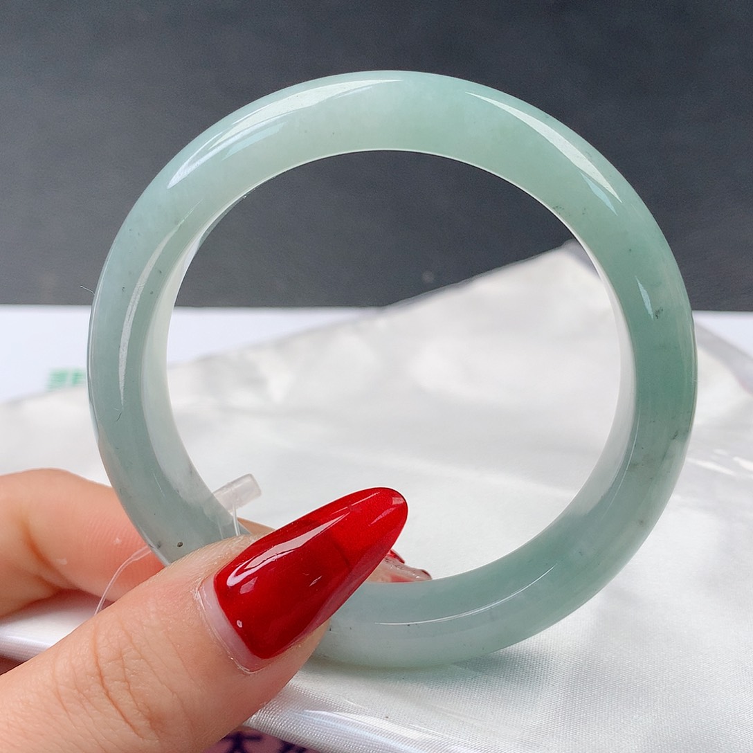 翡翠手镯未镶嵌59正55