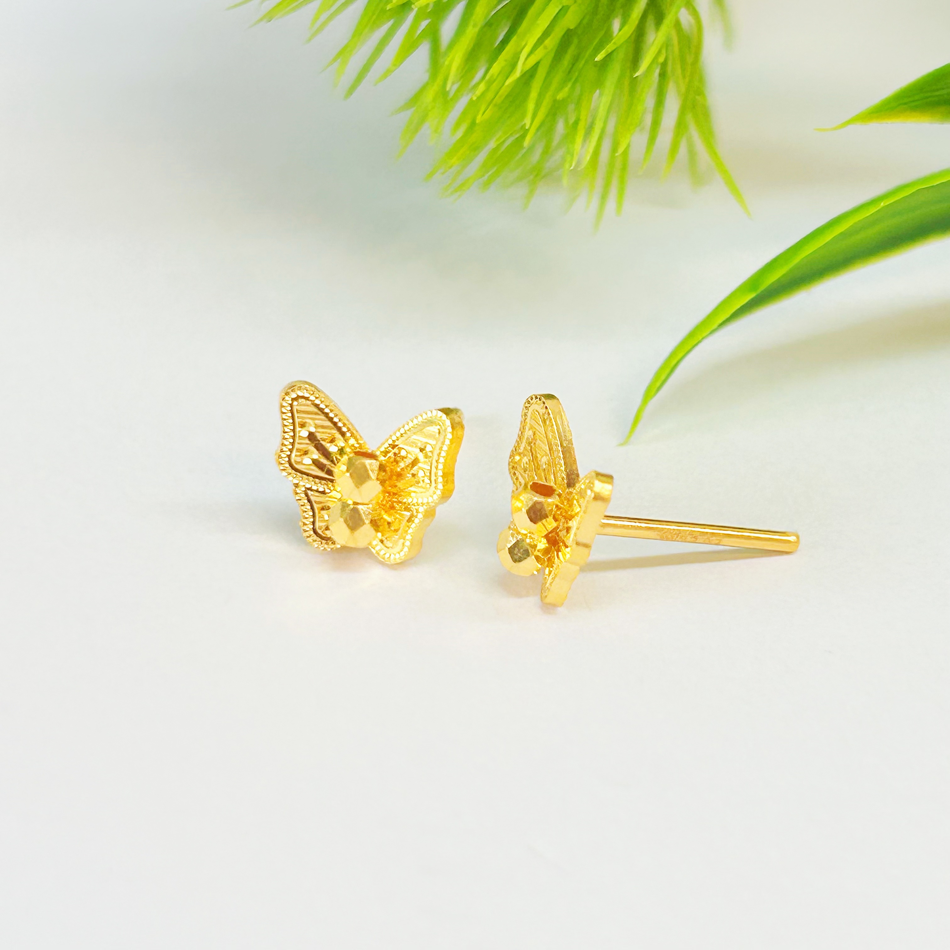 【富远黄金】足金立体蝴蝶耳钉直针款