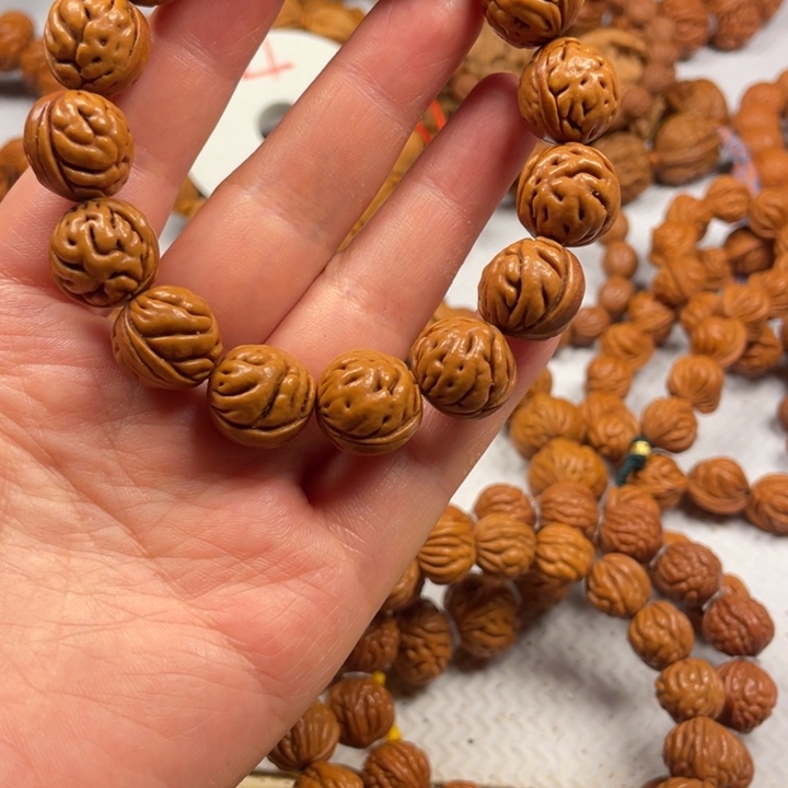 5号链接桃核手串一