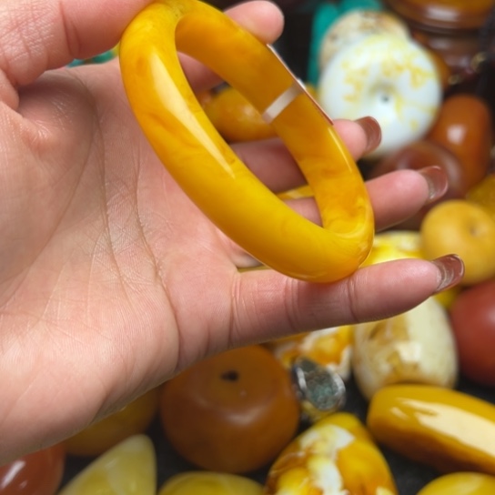 琥珀手串未镶嵌碧蜜蜡