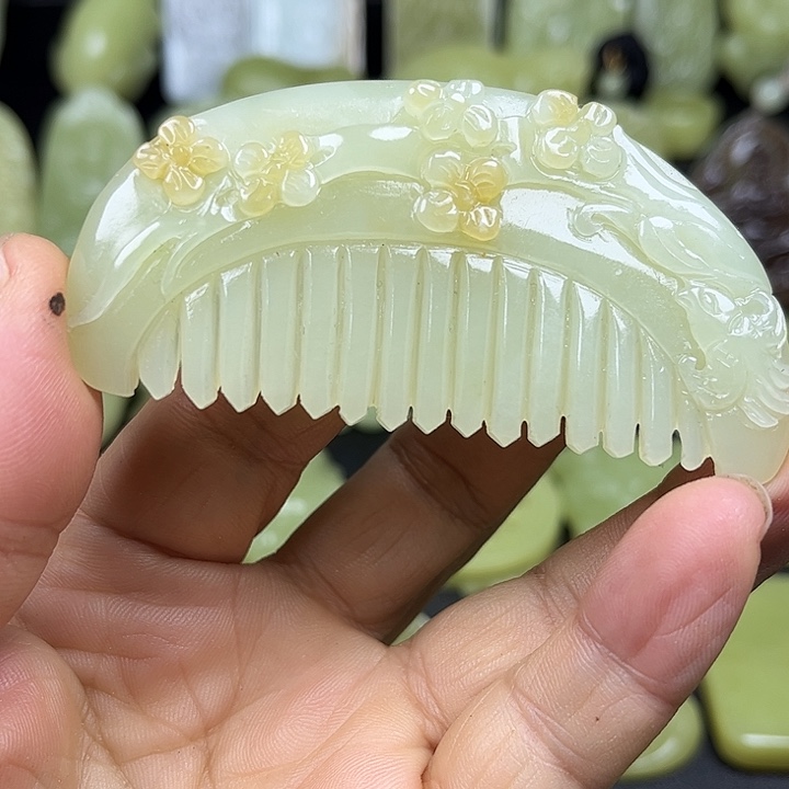 和田玉（糖玉）未镶嵌颈饰