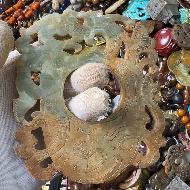 和田玉未镶嵌挂件