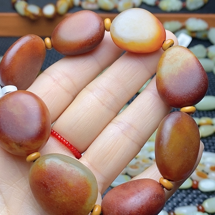 未镶嵌和田玉手链朱*礼