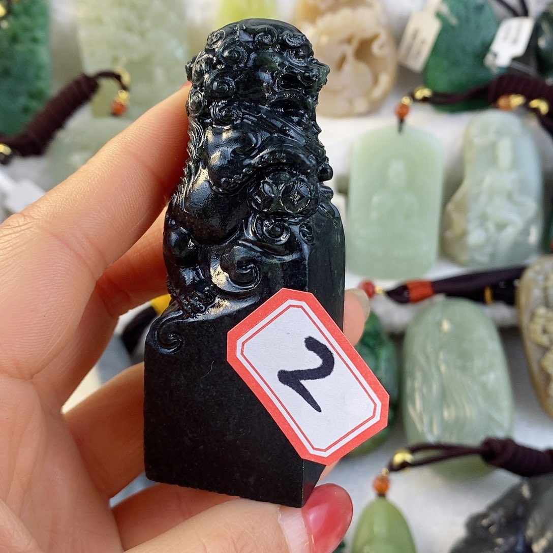 和田玉（糖玉）颈饰未镶嵌