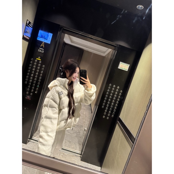 【Meng服饰】冬季新款简约休闲连帽面包服白鸭绒保暖外套