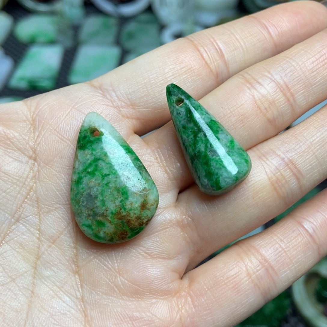 瑞***米翡翠未镶嵌挂件清