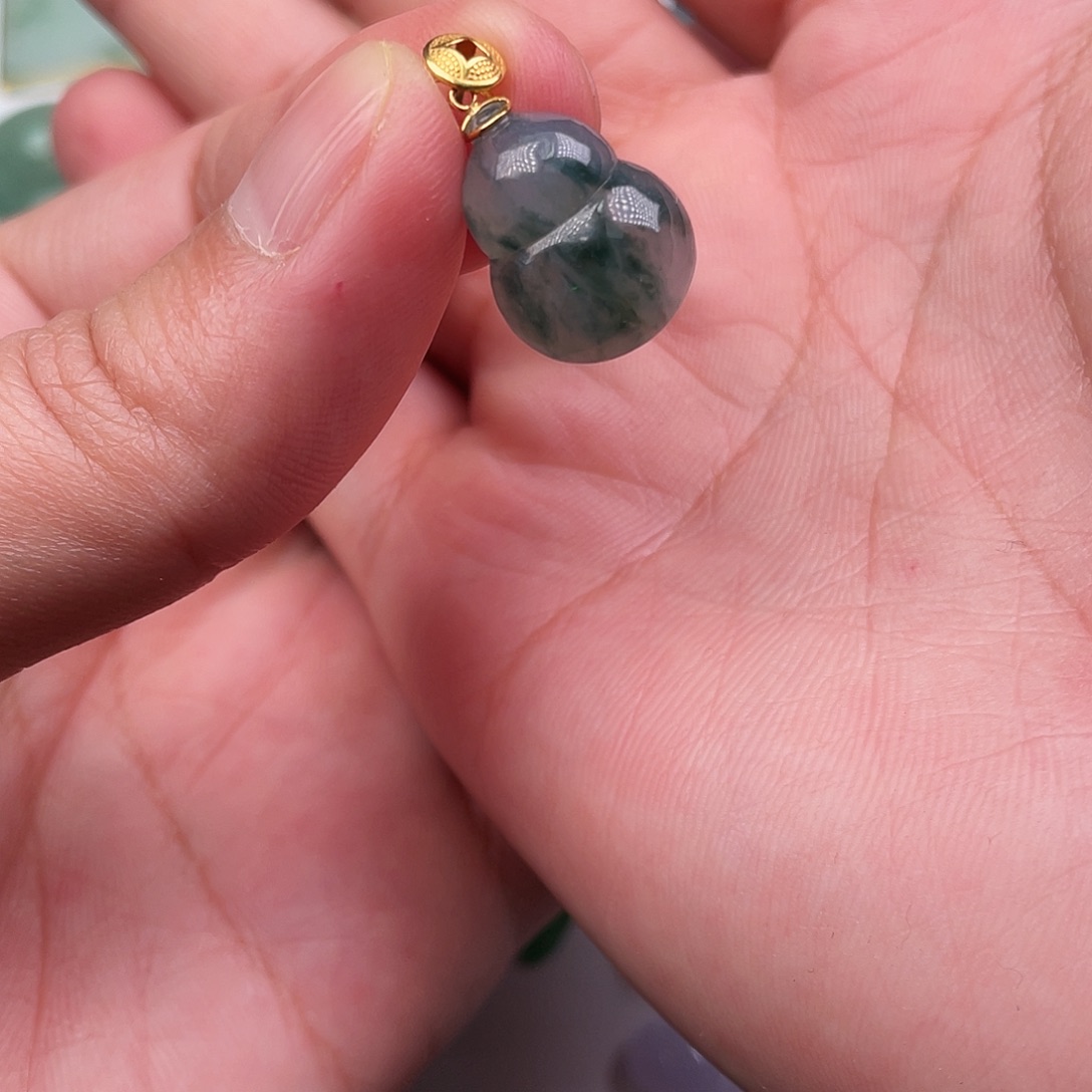 翡翠18K金镶嵌颈饰翡翠