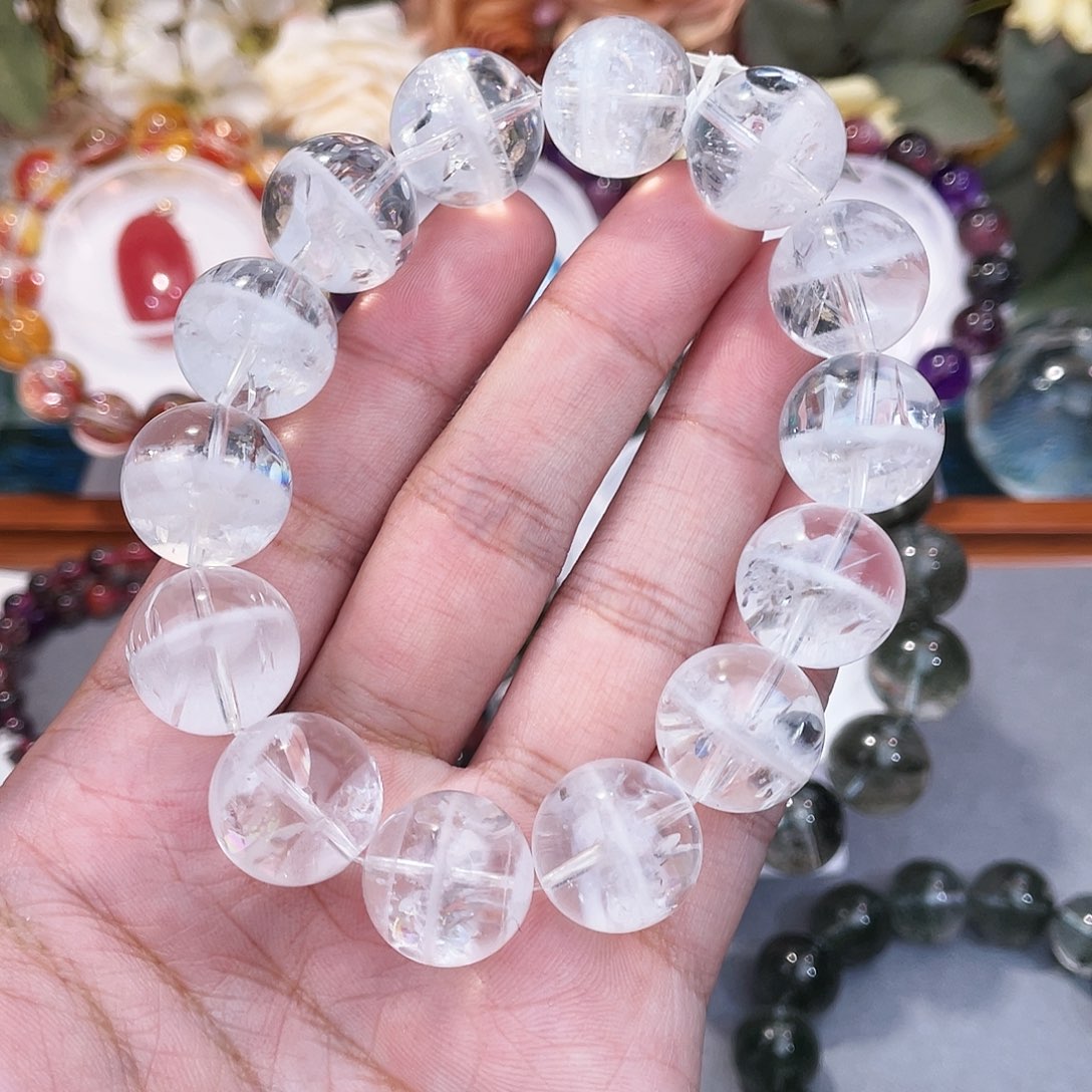 郭***.手链未镶嵌水晶彩光白幽灵16m