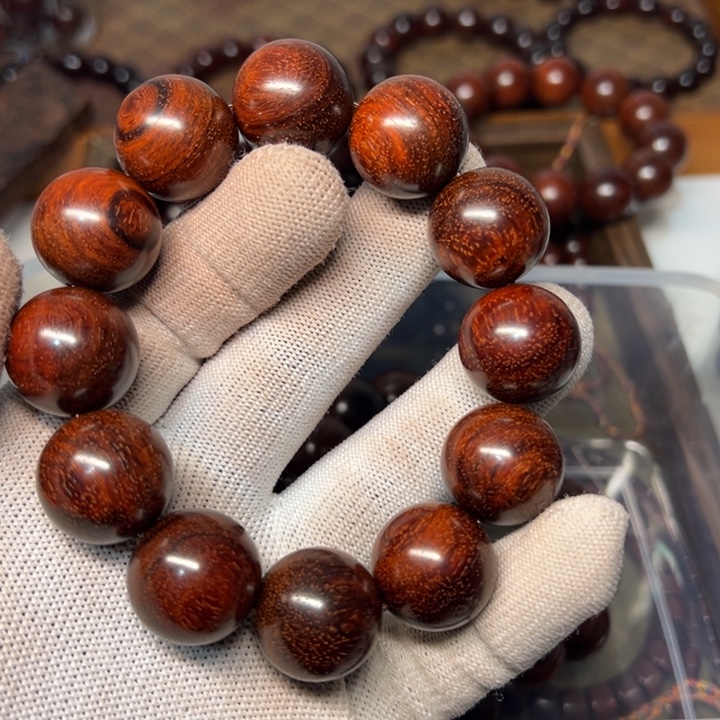 木质类印度小叶紫檀手串