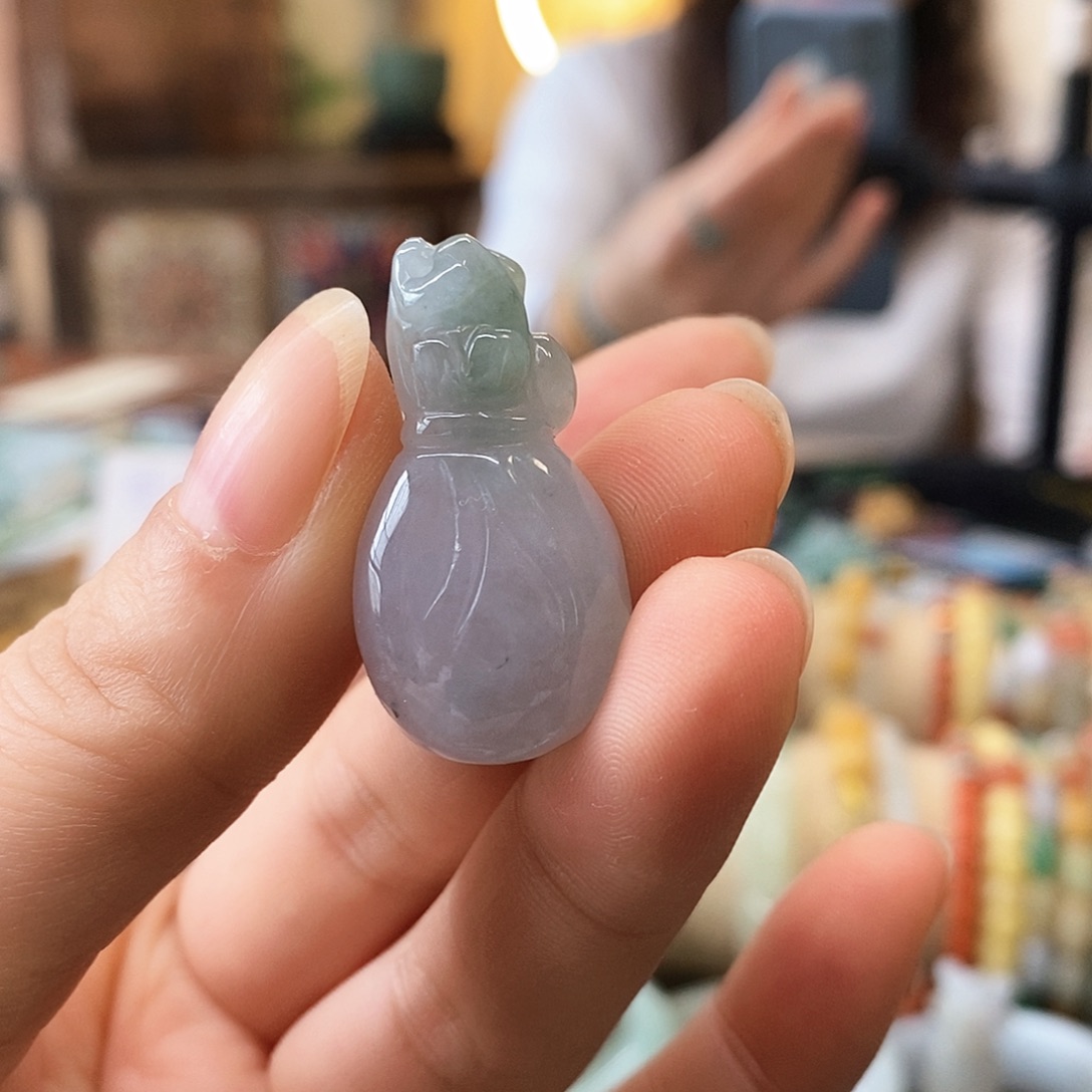 翡翠挂件未镶嵌翡翠挂件