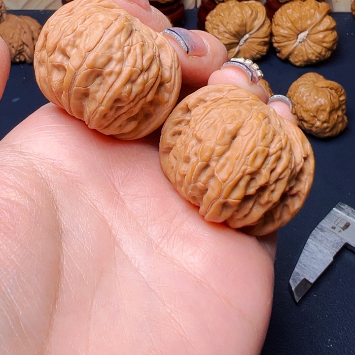 文玩核桃吊坠磨盘39