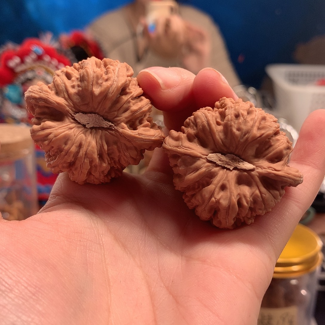 文玩核桃吊坠密纹