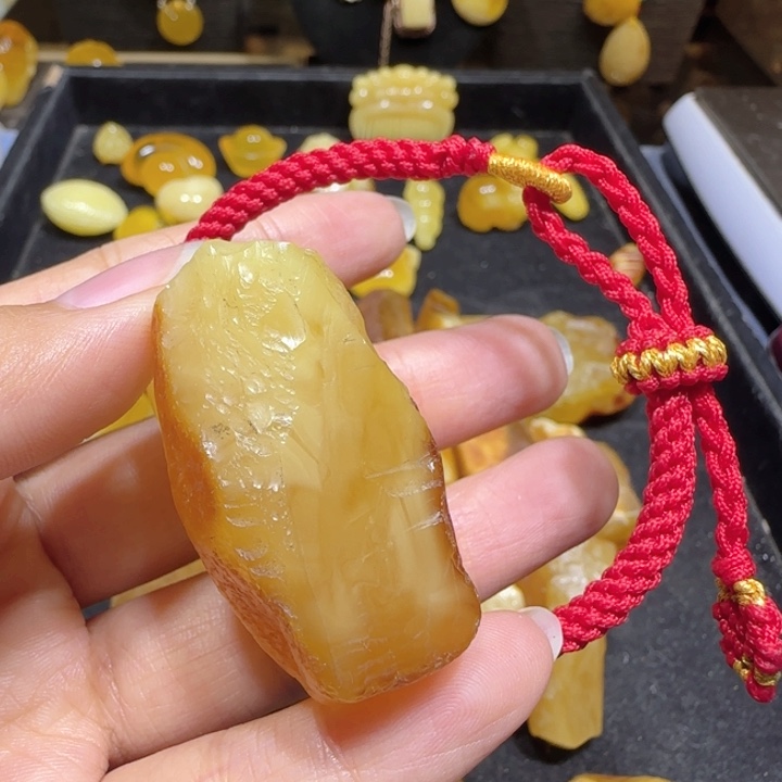 定制琥珀未镶嵌蜜蜡