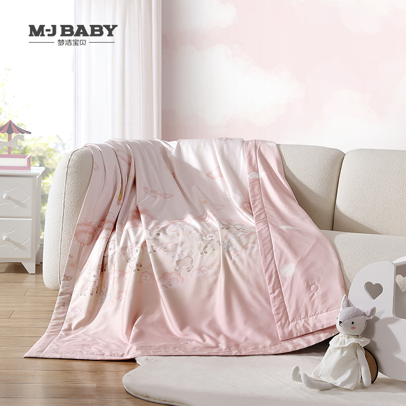 梦洁宝贝天丝棉卓萃水洗纯桑蚕丝被：乖乖小鹿（送两个枕套）