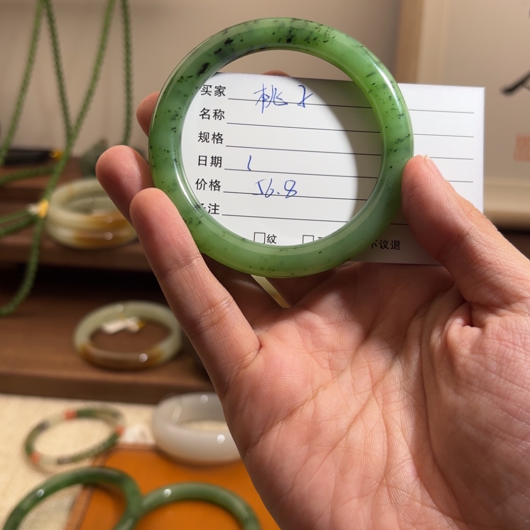 和田玉（糖玉）手镯未镶嵌是***～