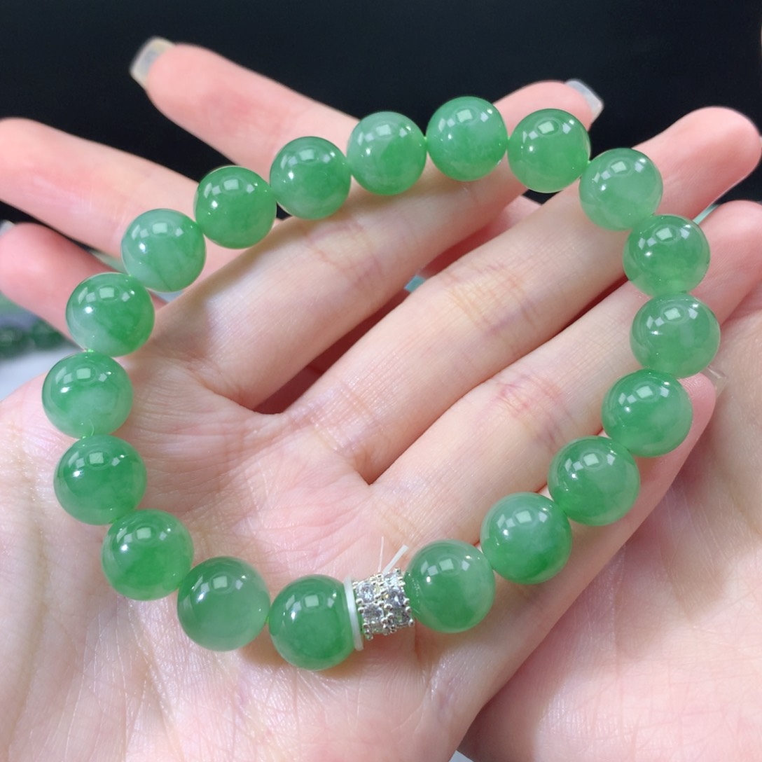 翡翠手链未镶嵌翡翠