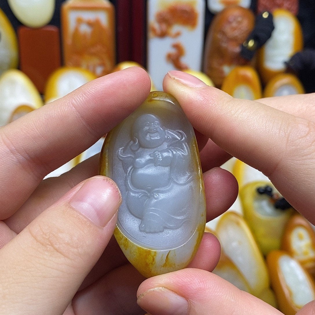 颈饰未镶嵌和田玉