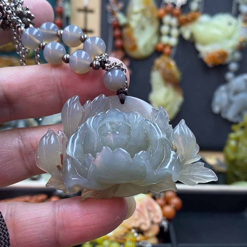 【闪购商品】蛇纹石玉吊坠未镶嵌