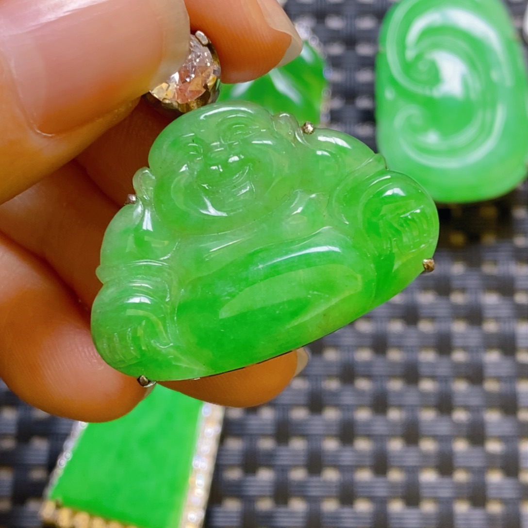 翡翠颈饰银S925镶嵌u****5吊坠