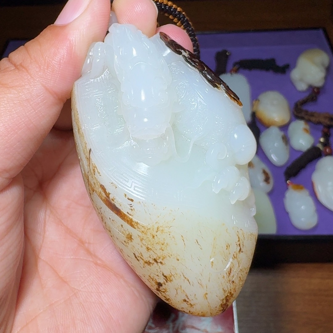 和田玉颈饰未镶嵌春**风