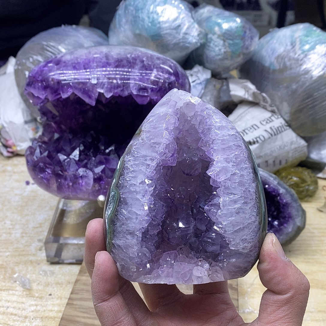 未镶嵌水晶大型摆件（非配饰）