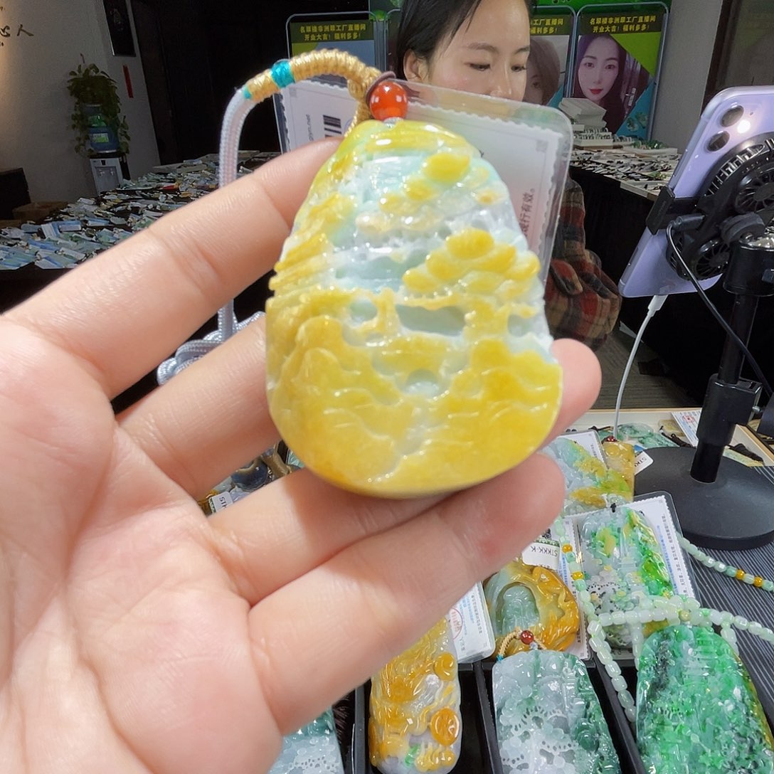 颈饰未镶嵌翡翠一