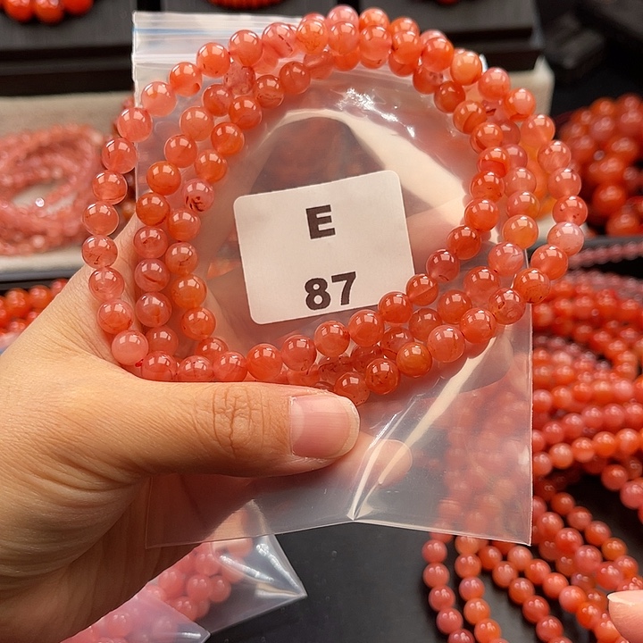 南红玛瑙未镶嵌多样性发货默认微瑕称重7mm