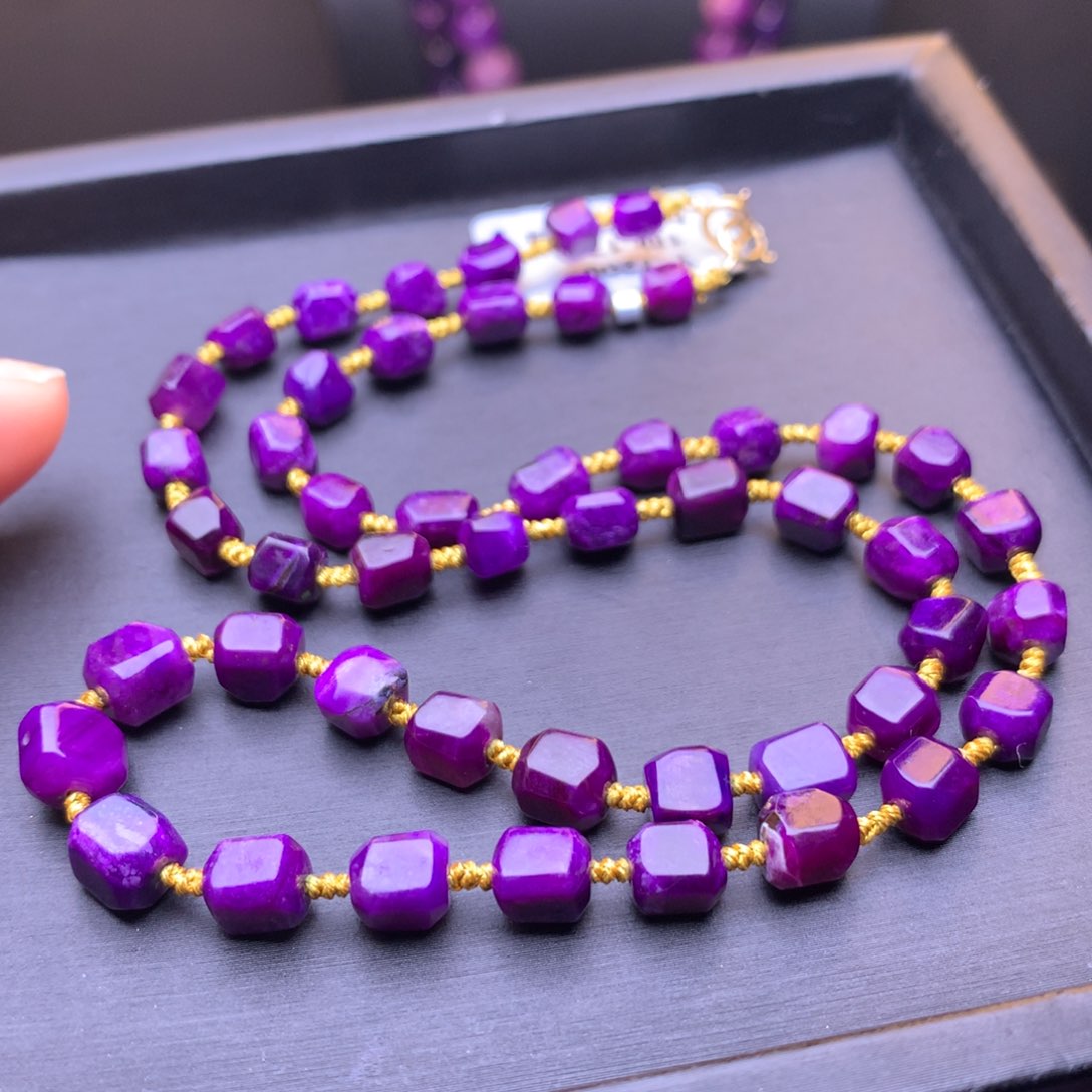 苏纪石（舒俱来）项链18K金镶嵌