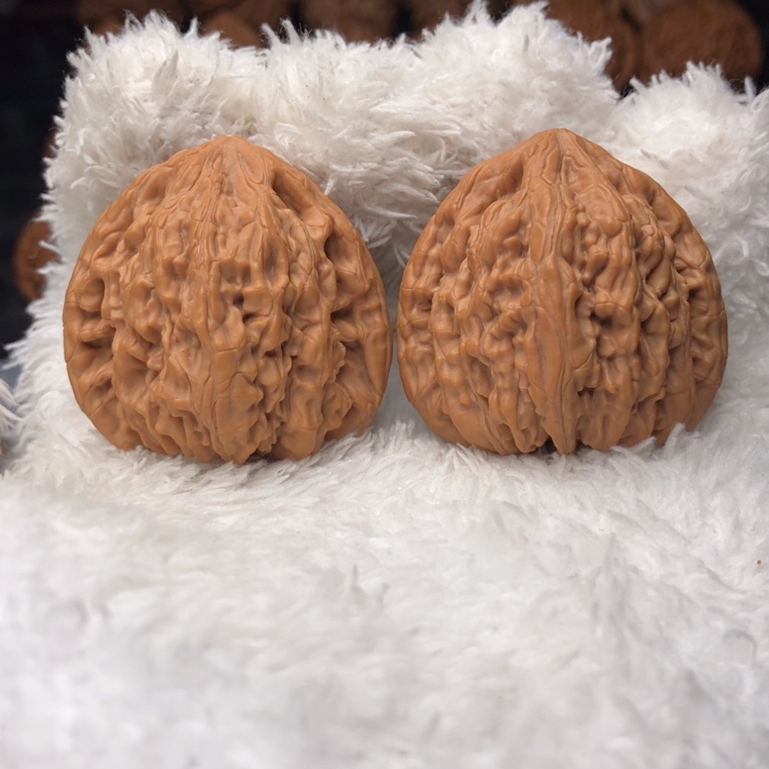 文玩核桃把件虎头王39+