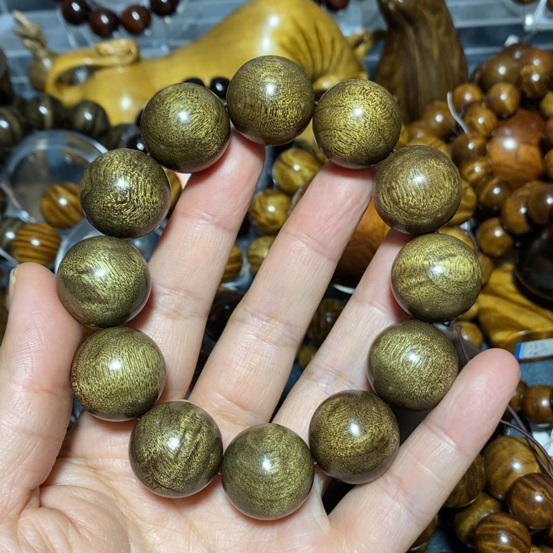 金丝楠木雕工艺品20