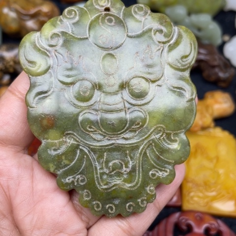 蛇纹石玉未镶嵌颈饰37