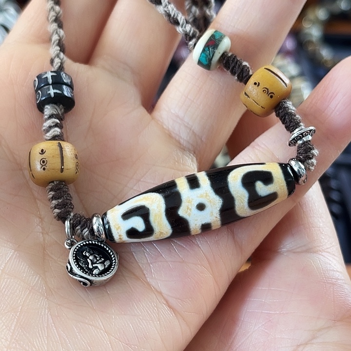 玛瑙/玉髓颈饰未镶嵌合金