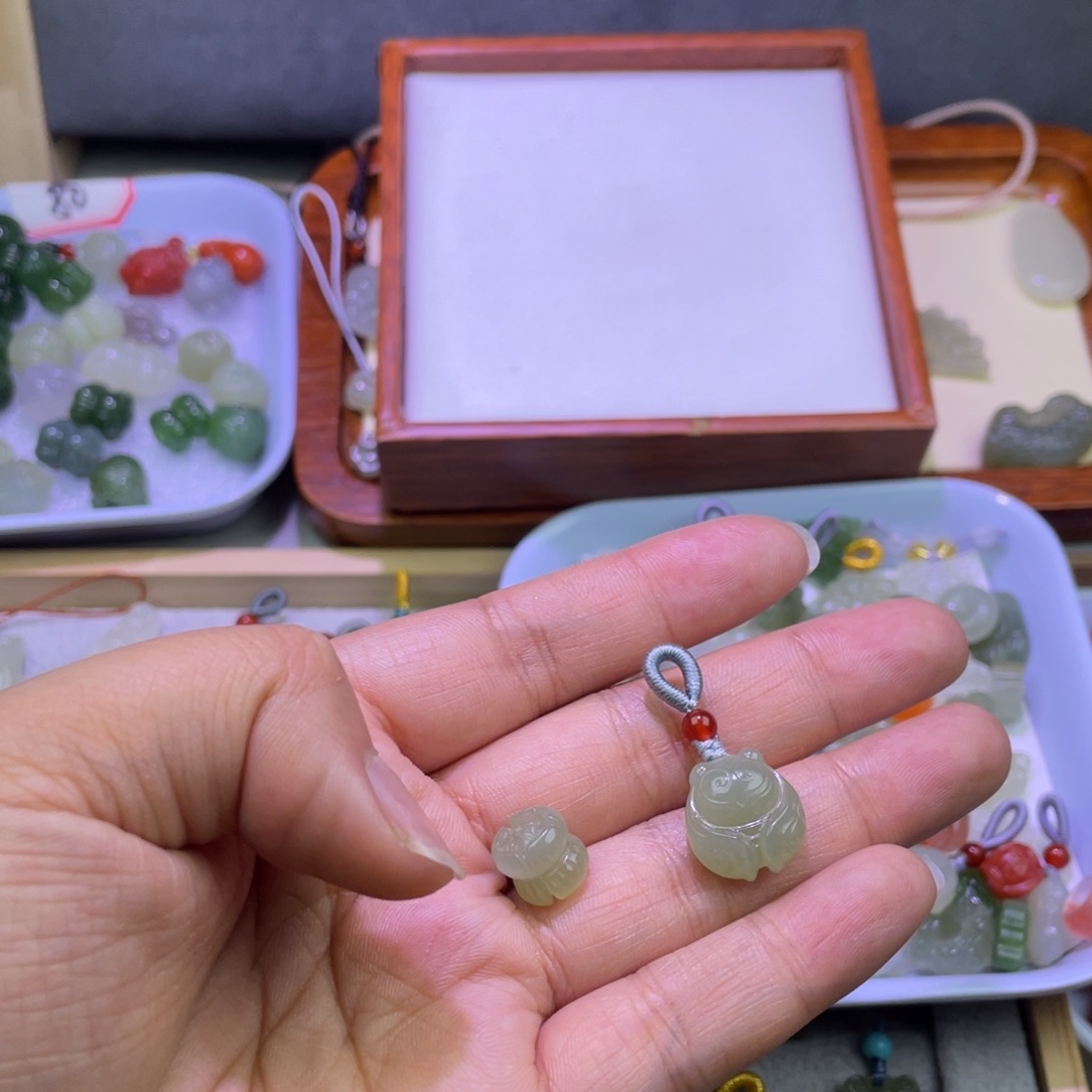 和田玉配饰未镶嵌