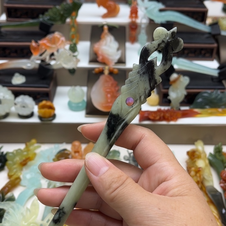 蛇纹石玉未镶嵌岫玉发簪