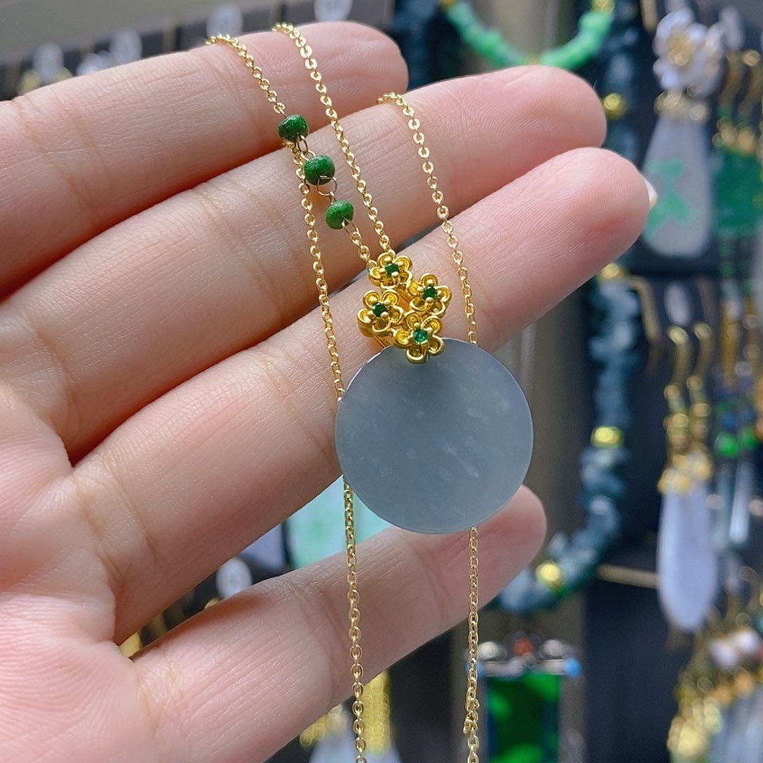 未镶嵌翡翠耳饰翡翠