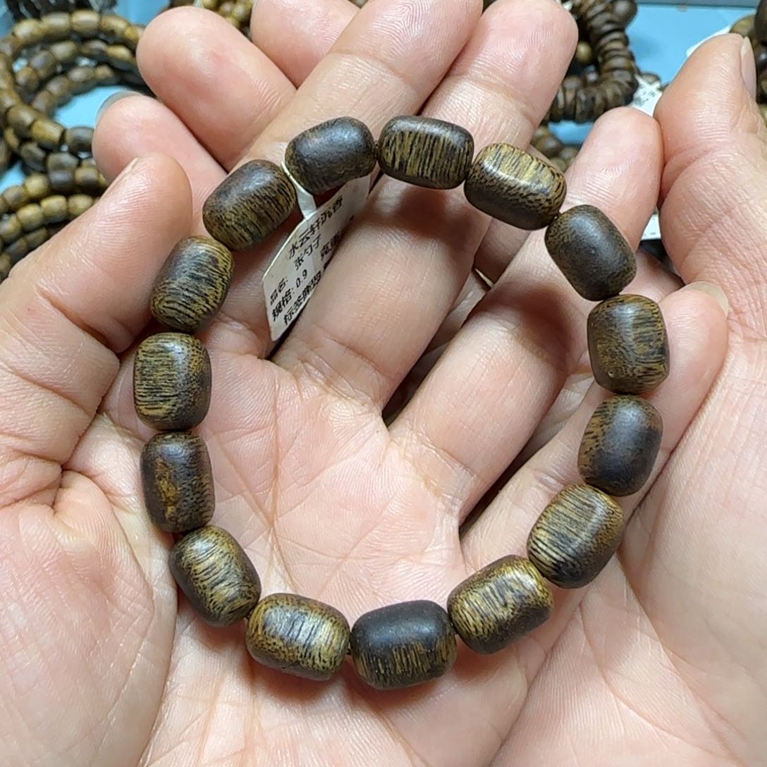 沉香手串张勺子多样性发货一条卡9-7克