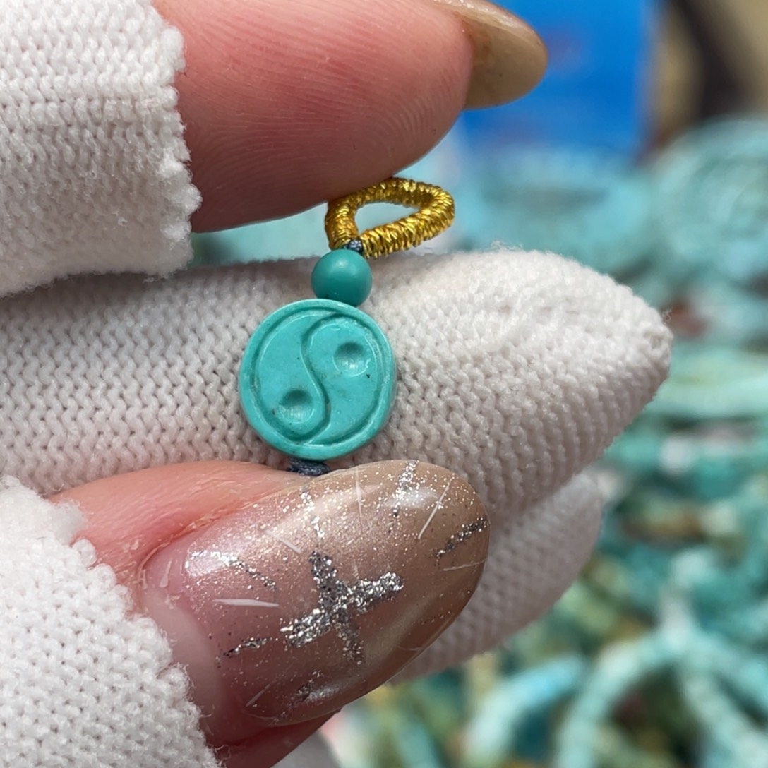 绿松石未镶嵌挂件