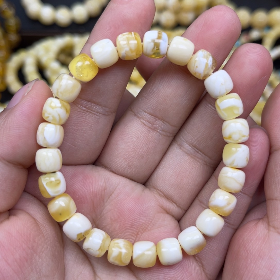 未镶嵌琥珀珠宝奇石