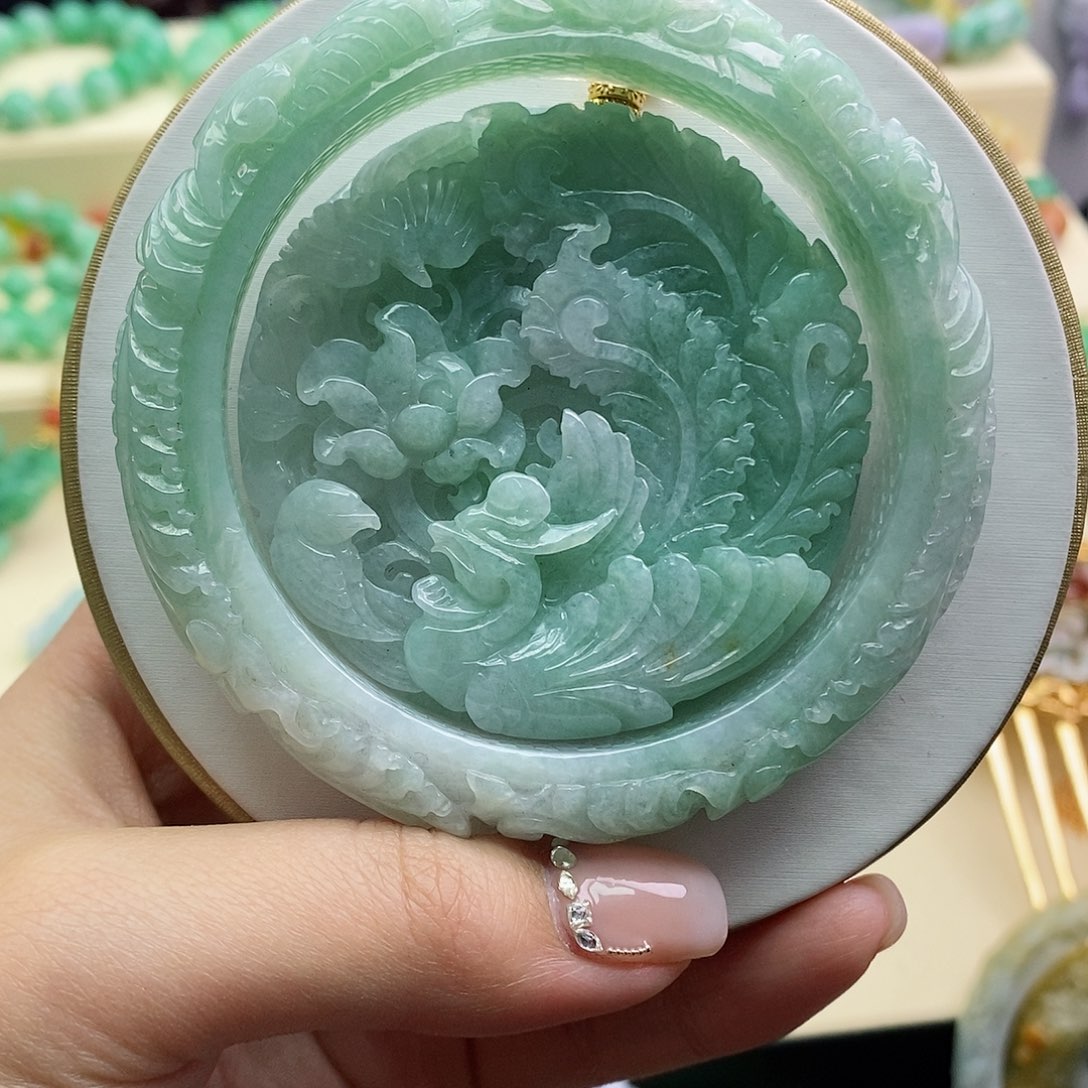 翡翠手镯未镶嵌套镯