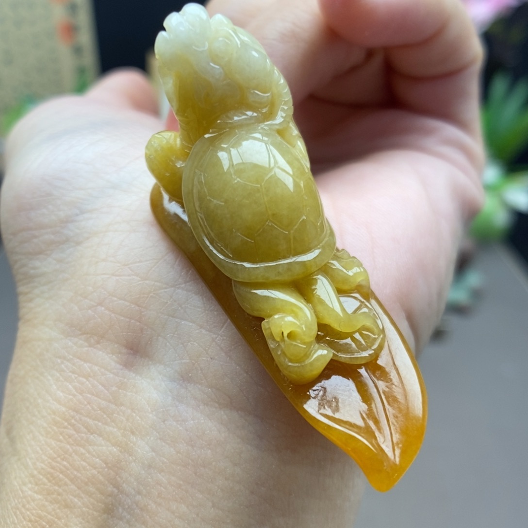 翡翠未镶嵌颈饰吊坠47